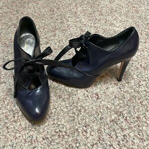 Gianvito Rossi leather tie front heels - new